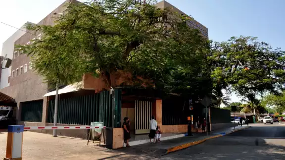 Los activistas están pendientes de los medicamentos para evitar el desabasto