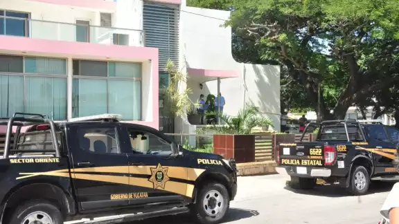 Al lugar arribaron elementos de la policía estatal para verificar y acordonar el área Al lugar arribaron elementos de la policía estatal para verificar y acordonar el área