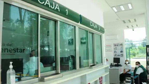 Los servicios bancarios continuarán en operación a través de cajeros automáticos, corresponsales bancarios, banca digital, banca electrónica y banca telefónica Los servicios bancarios continuarán en operación a través de cajeros automáticos, corresponsales bancarios, banca digital, banca electrónica y banca telefónica