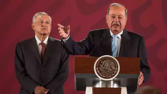 AMLO informó que realizó un sobrevuelo con el empresario Carlos Slim para supervisar obras del Tren Maya AMLO informó que realizó un sobrevuelo con el empresario Carlos Slim para supervisar obras del Tren Maya