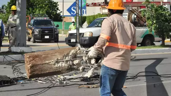 El accidente generó congestionamiento vial sobre la arteria El accidente generó congestionamiento vial sobre la arteria
