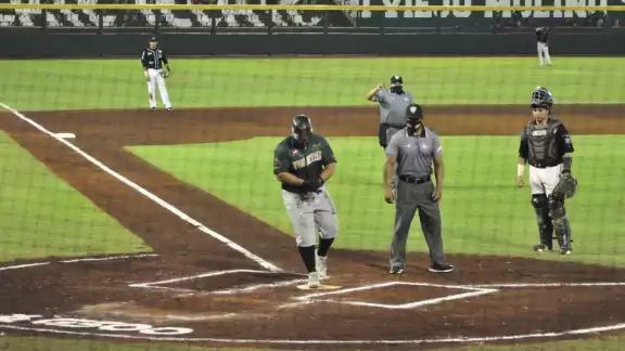 Con una pizarra de 5x4 los Leones de Yucatán cayeron ante los Tigres de Quintana Roo Con una pizarra de 5x4 los Leones de Yucatán cayeron ante los Tigres de Quintana Roo