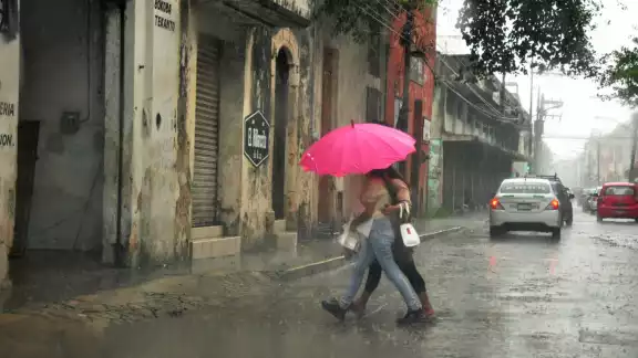 Yucatán espera lluvias leves  y altas temperauras este sábado