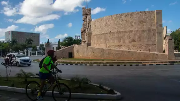 El monumento a la Patria en Mérida, fue uno de los sitios más visitados de la ciudad en Año Nuevo El monumento a la Patria en Mérida, fue uno de los sitios más visitados de la ciudad en Año Nuevo