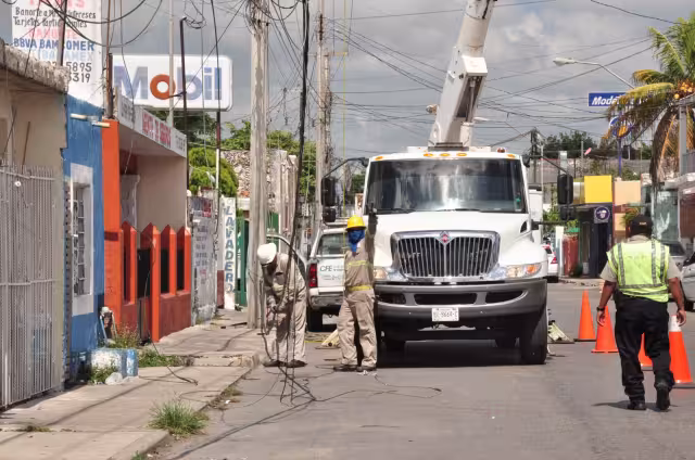 En la época de calor, los apagones son más frecuentes en Mérida