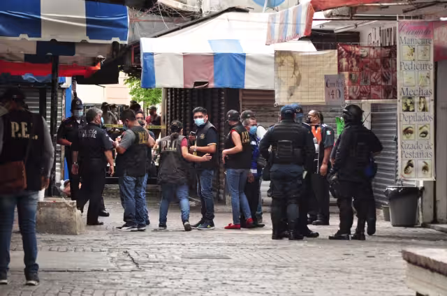 Al lugar acudieron agentes municipales y estatales, por lo que se registró un importante operativo