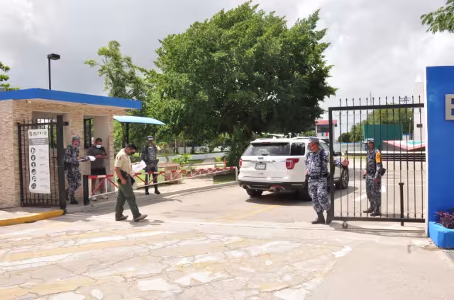 El presidente Andrés Manuel López Obrador acaba de llegar a Mérida en helicóptero a la Base Aérea número 8