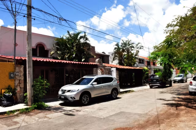 Una vecina dijo que recibió una denuncia por presunto mal uso en las redes sociales de imágenes del complejo Infiniti Mérida