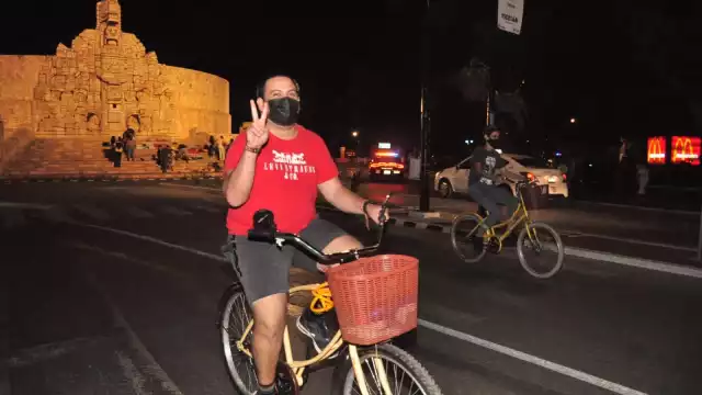 Grupos de entre 10 y 20 personas en sus bicicletas estuvo recorriendo la zona del Paseo de Montejo