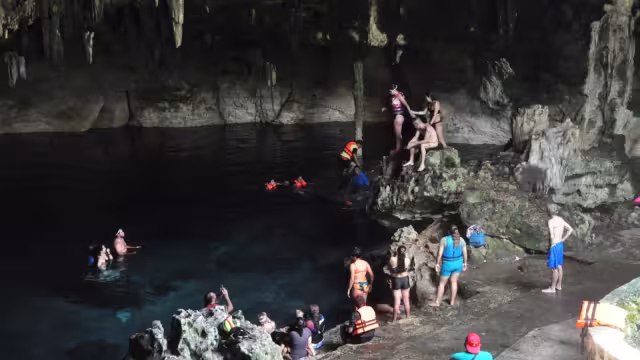 Los pobladores aún toman agua de los pozos, lo que pone en riesgo su salud con la reactivación de la mega granja