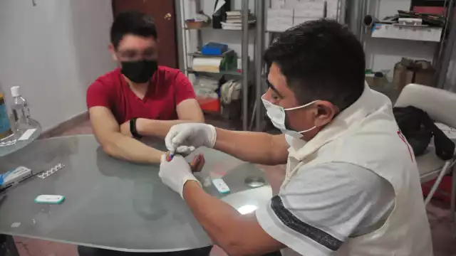 Debido a las creencias como “el condón NO sirve de nada” y la falta de información para distinguir las ETS, es que la población de 15 a 25 años es más afectada