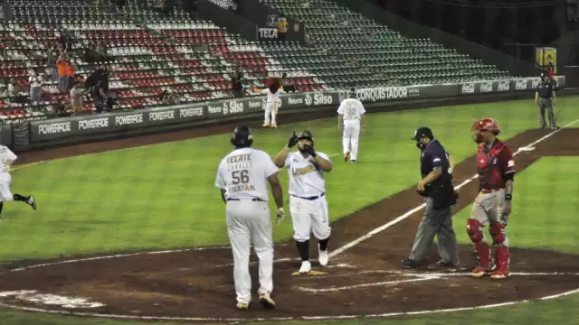 Con la suspensión de la primera serie el sábado se jugo una doble jornada