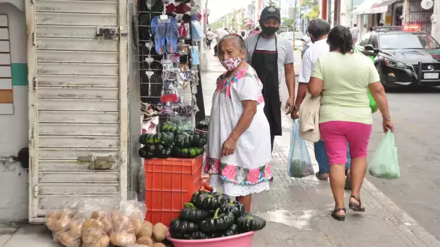 Los comerciantes piden a las autoridades que se realice un censo para controlar a los vendedores