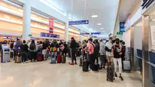 Miles de turistas no pudieron viajar