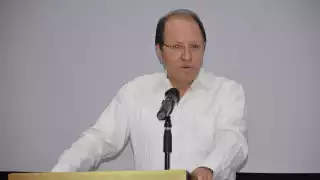 El exconsejero del INE Marco Antonio Baños ejemplificó casos del crimen organizado en elecciones