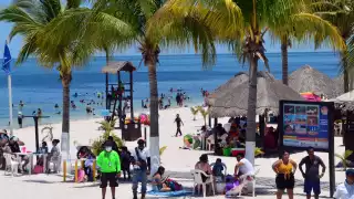 Hay gran afluencia en Playa Bonita en Campeche por el Verano