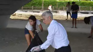 Federica Quijano continúa promoviendo la limpieza de playas de Yucatán
