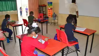 Hasta la fecha mantienen abiertas las 904 escuelas ubicadas en poblaciones de mil habitantes