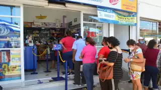 Familias reportan que gastan hasta 2 mil 500 en medicinas y consultas