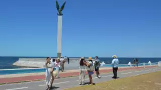 Los prestadores de servicios aseguran que los viajeros no se quedan sino que prefieren seguir a Progreso o Cancún