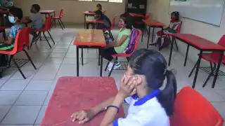 El Calendario Escolar 2021-2022 tiene marcado los días lunes y martes como días inhábiles