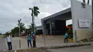 Data México asegura que los corporativos y empresas de servicios financieros, son aquellos que más la incumplen