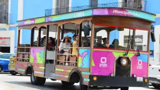 Dos tranvías fueron traídos de Ciudad del Carmen