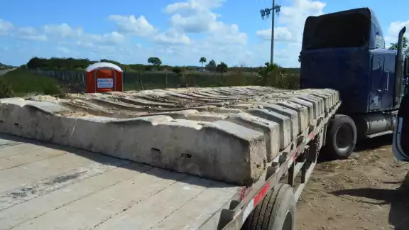 Algunas obras de la constructora le han sido suspendidas por falta de documentación Algunas obras de la constructora le han sido suspendidas por falta de documentación
