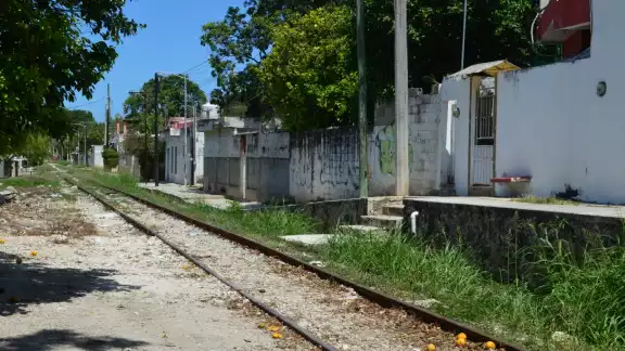 Continuará en suspenso el proceso de relocalización del grupo de 80 familias asentadas dentro del derecho de vía del Tren Maya Continuará en suspenso el proceso de relocalización del grupo de 80 familias asentadas dentro del derecho de vía del Tren Maya