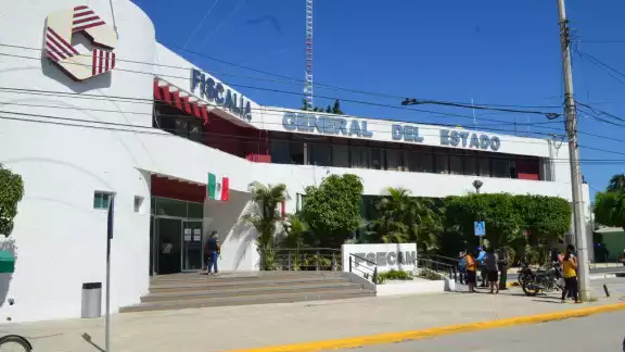 La polémica es por los cargos que dieron a hijos de titular de la SSP tanto en Campeche como en Ciudad del Carmen La polémica es por los cargos que dieron a hijos de titular de la SSP tanto en Campeche como en Ciudad del Carmen