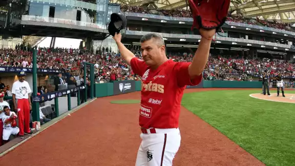 Francisco Campos deja el equipo voluntariamente para iniciar una nueva etapa con Tomateros de Culiacán