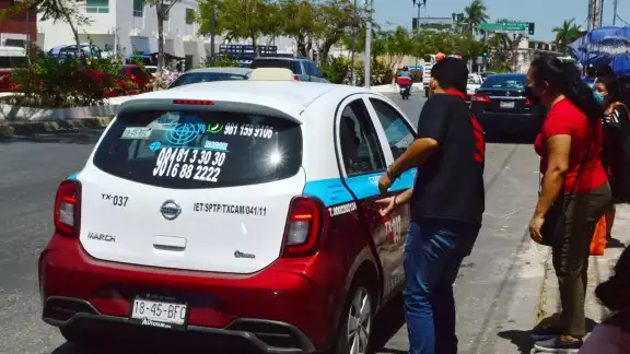 El uso de taxis en Campeche es solamente durante el día y la tarde El uso de taxis en Campeche es solamente durante el día y la tarde
