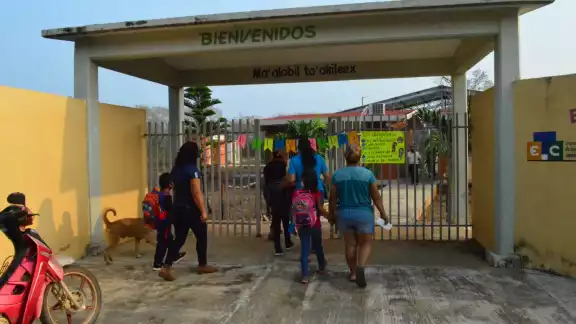 El regreso a clases presenciales será voluntario y no perjudicará las asistencias, ni la calificación de los alumnos El regreso a clases presenciales será voluntario y no perjudicará las asistencias, ni la calificación de los alumnos