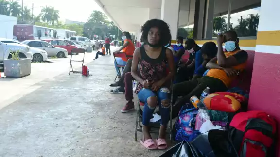 Layda Sansores pidió al INM agilizar trámites y reforzar la seguridad de los migrantes en Campeche