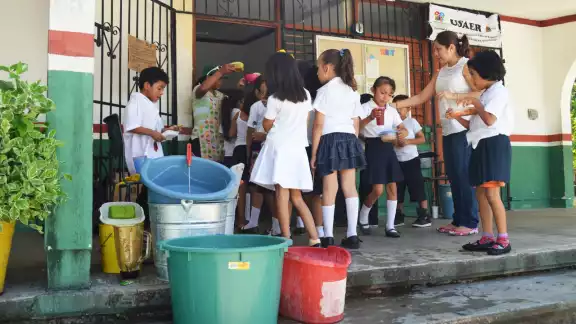 La SEQ declaró que se inició el nuevo ciclo escolar con una matrícula preliminar de 359 mil 880 alumnos La SEQ declaró que se inició el nuevo ciclo escolar con una matrícula preliminar de 359 mil 880 alumnos