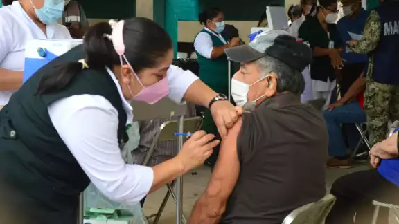 La Secretaría del Bienestar aseguró que se habilitaron al menos 10 sedes para inocular en seis municipios La Secretaría del Bienestar aseguró que se habilitaron al menos 10 sedes para inocular en seis municipios
