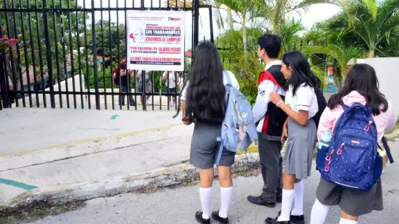 Más de 10 mil alumnos continúan sin recibir clases Más de 10 mil alumnos continúan sin recibir clases