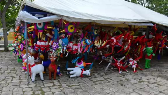 El costo de las piñatas varía dependiendo el tamaño y forma