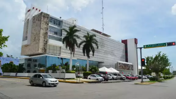 La administración estatal 2015-2021 Campeche inició con una deuda pública de mil 562.50 millones de pesos. La administración estatal 2015-2021 Campeche inició con una deuda pública de mil 562.50 millones de pesos.