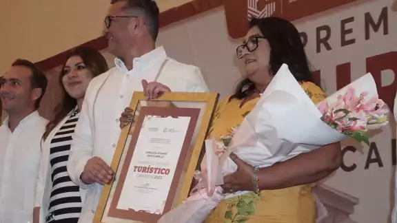 Aurea Ortiz Carrillo agradeció por el reconocimiento Aurea Ortiz Carrillo agradeció por el reconocimiento