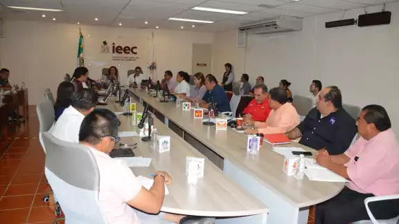 Las pugnas del IEEC fueron criticadas