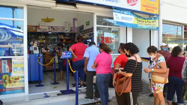 Familias reportan que gastan hasta 2 mil 500 en medicinas y consultas