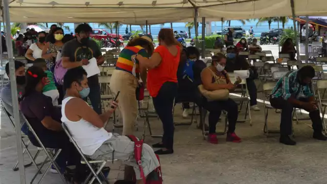 Campeche se prepara para vacunar a las personas de 30 a 39 años