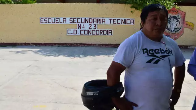 Los padres de la menor piden al docente que ofrezca una disculpa pública