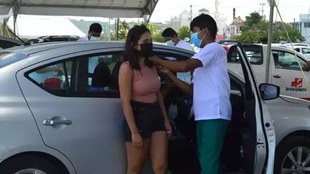 Los jóvenes y mujeres embarazadas, deberán presentar su credencial de elector