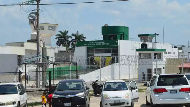 Estarán en la cárcel mientras se determina si cometieron o no el delito