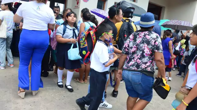 El personal decente retorna una semana antes para tomar cursos intensivos