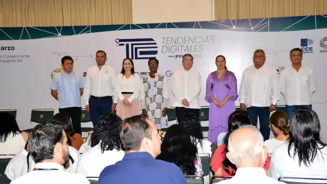 El taller empresarial se desarrolla en el Centro de Convenciones Siglo XXI de Campeche