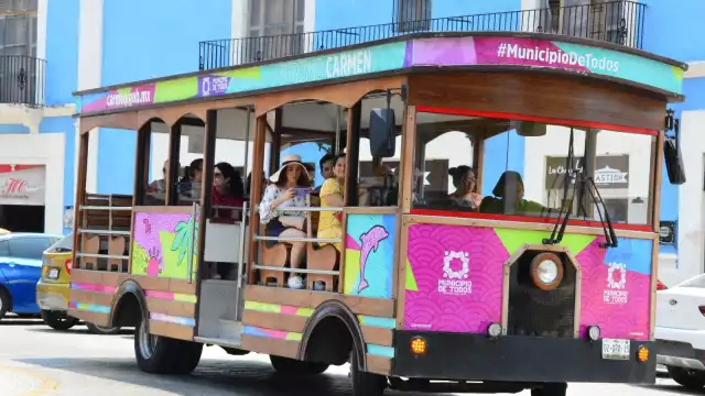 Dos tranvías fueron traídos de Ciudad del Carmen