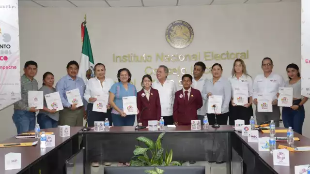 Eyra Chuc y Sixto Montero visitaron el INE en la CDMX